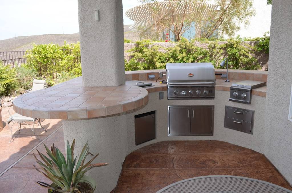 Custom Outdoor Living | 5525 S Valley View Blvd #7, Las Vegas, NV 89118 | Phone: (702) 614-7650