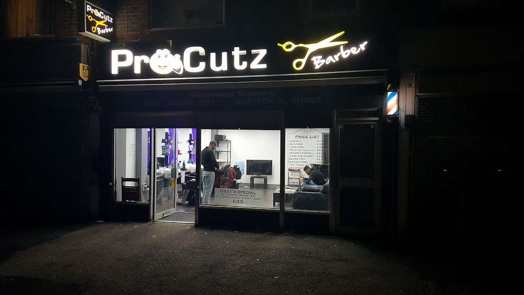 OZ Grooming | 250 Sutton Common Rd, Sutton SM3 9PW, UK | Phone: 020 8395 4895