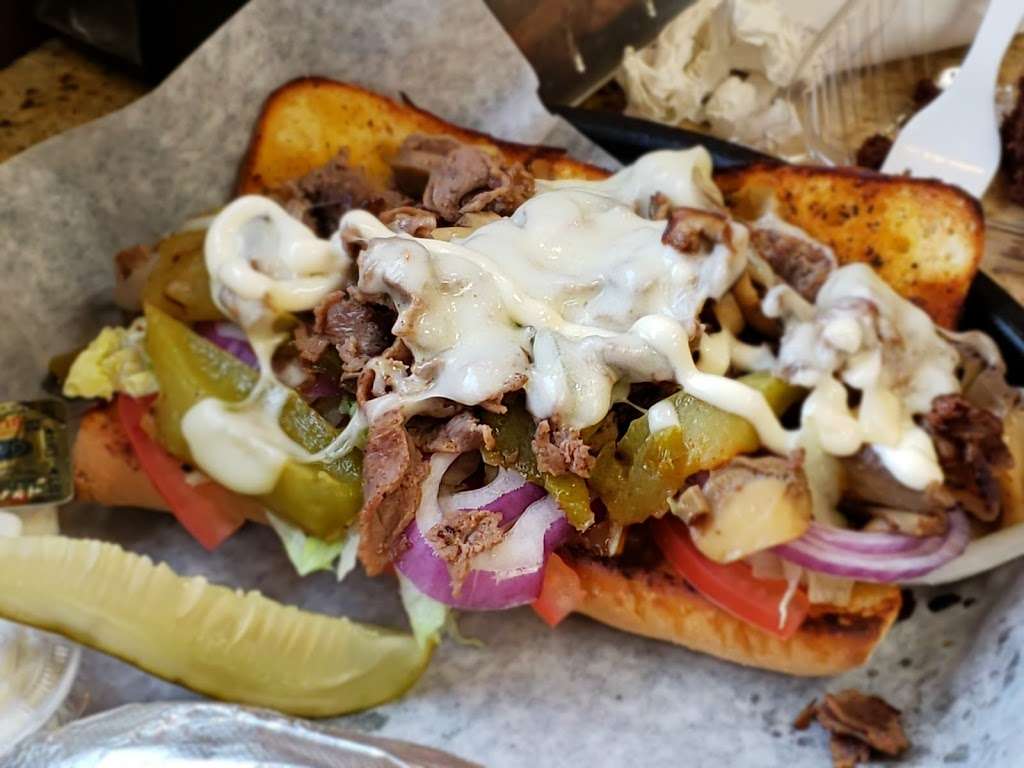 Tom and Jerry’s Gyros | 6359 W Montrose Ave, Chicago, IL 60634, USA | Phone: (773) 282-1111