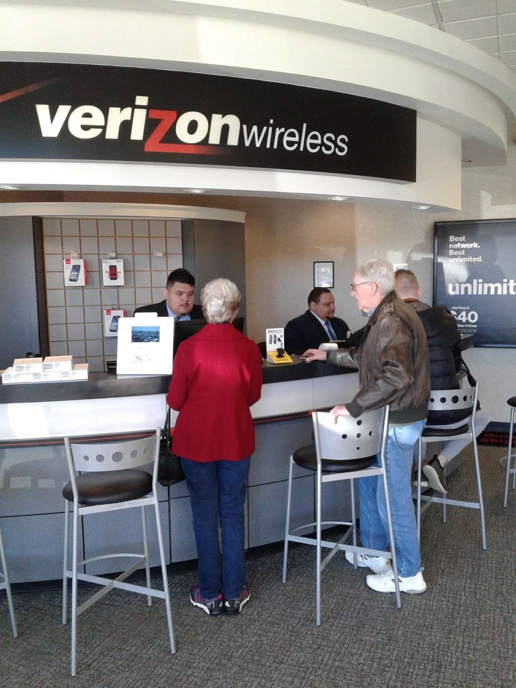 Verizon Authorized Retailer – Cellular Sales | 10950 Lee Hwy, Fairfax, VA 22030 | Phone: (703) 865-4578