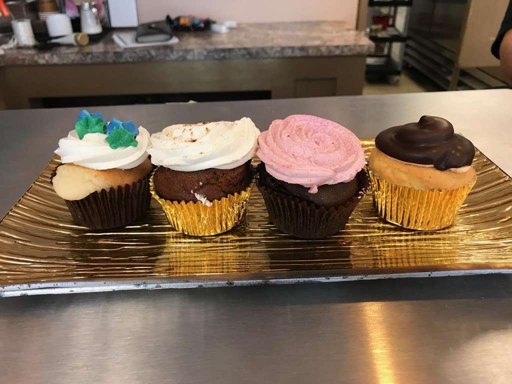 Kriebels Custom Bakery | 3140 West, Ridge Pike, Eagleville, PA 19403, USA | Phone: (484) 679-1406