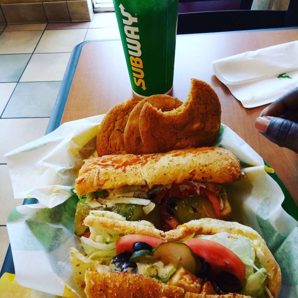 Subway | 11039 E Freeway Service Rd #1, Houston, TX 77013, USA | Phone: (713) 670-7827