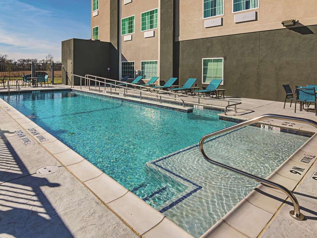 La Quinta Inn & Suites by Wyndham Dallas - Wylie | 2210 FM 544, Wylie, TX 75098 | Phone: (469) 969-0911