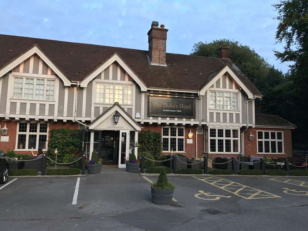 The Dukes Head | Turners Hill Rd, Crawley Down, Crawley RH10 4HH, UK | Phone: 01342 712431