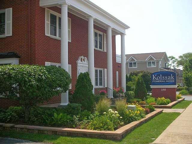 Kolssak Funeral Home Ltd | 189 S Milwaukee Ave, Wheeling, IL 60090, USA | Phone: (847) 537-6600