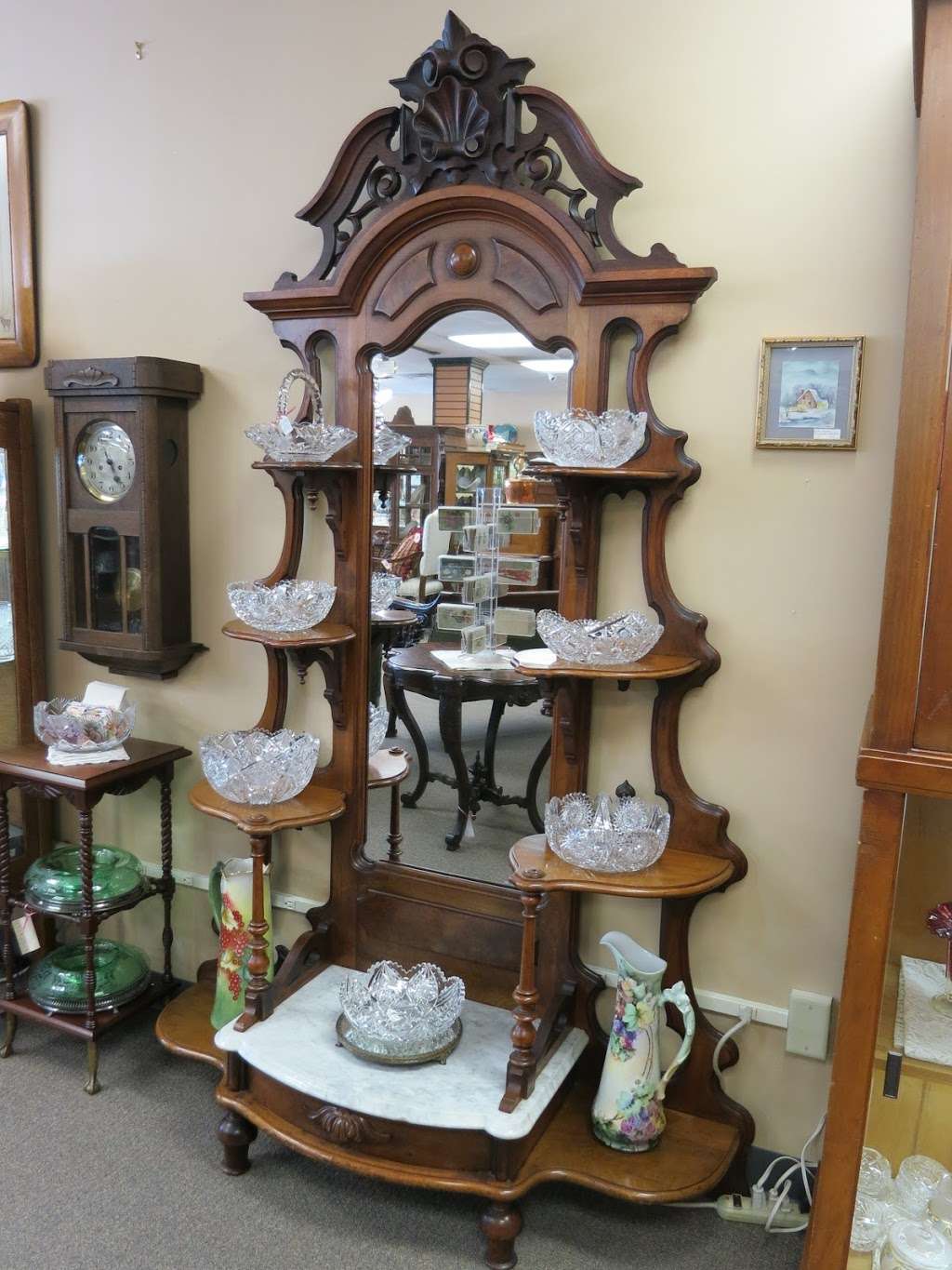 Crossroads Antiques | 1122 W Dallas St, Conroe, TX 77301, USA | Phone: (936) 539-5113