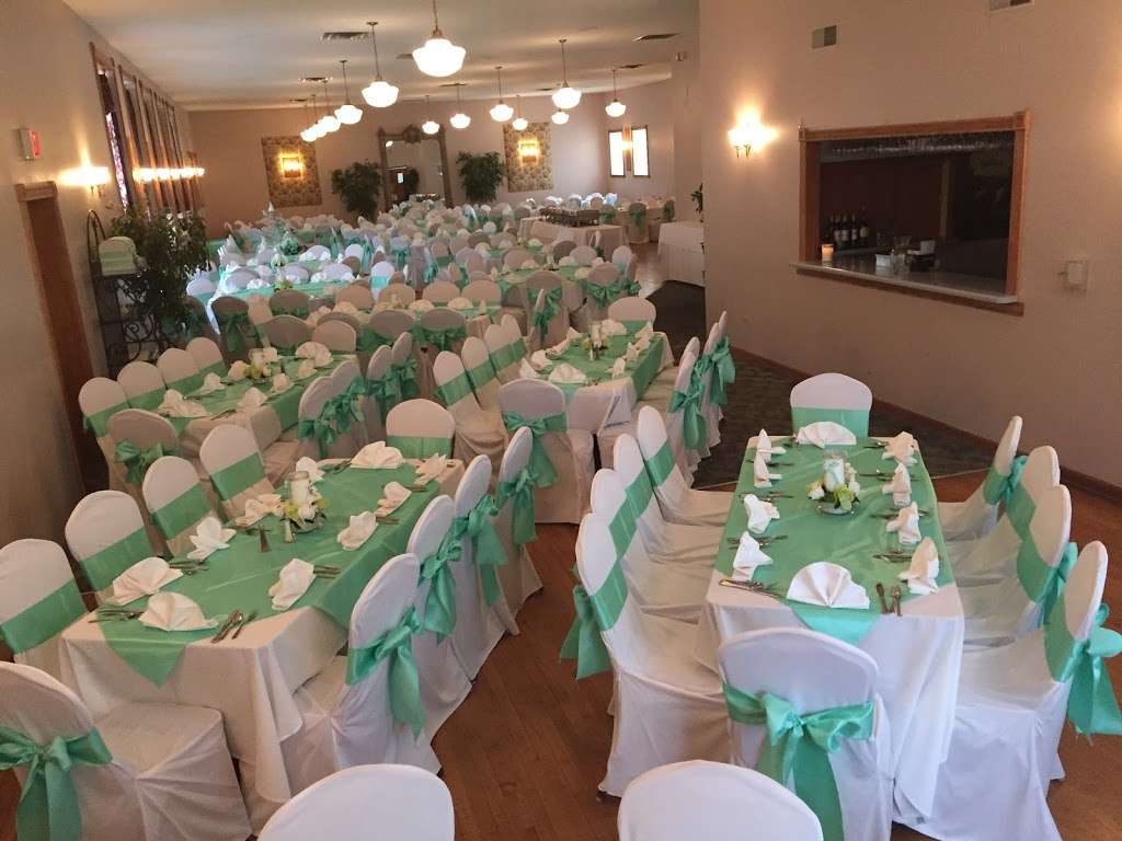 Heartwood Hall Banquet Facility | 30807 114th St, Wilmot, WI 53192, USA | Phone: (262) 862-9377