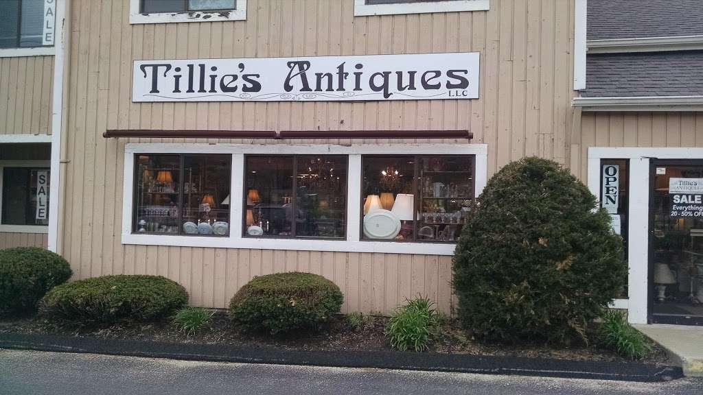 Tillies Antiques | 766 Main St S, Woodbury, CT 06798, USA | Phone: (203) 263-2115