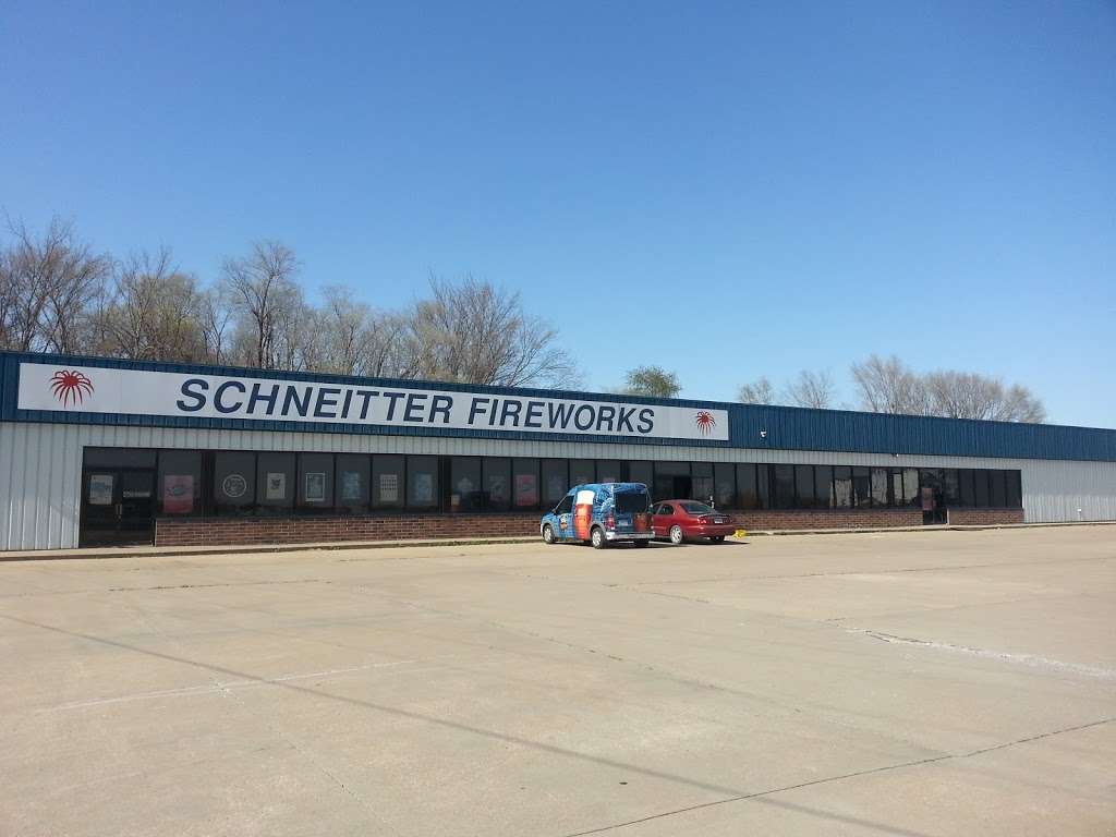 Schneitter Fireworks & Importing Co. | 12801 Co Rd 352, St Joseph, MO 64505, USA | Phone: (816) 232-3969