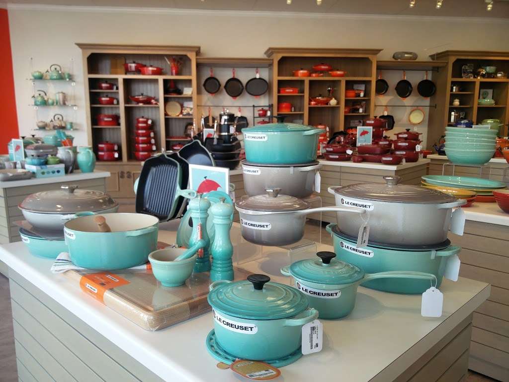 Le Creuset | 100 Citadel Dr #400, Commerce, CA 90040, USA | Phone: (323) 725-6336