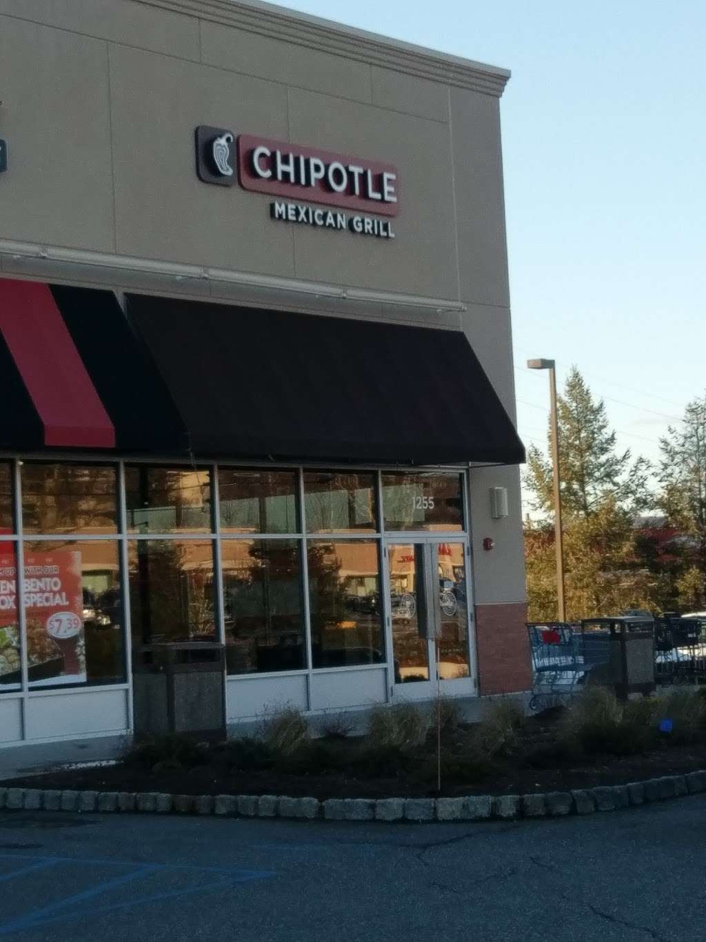 Chipotle Mexican Grill | 1255 NJ-17, Ramsey, NJ 07446 | Phone: (201) 818-0185