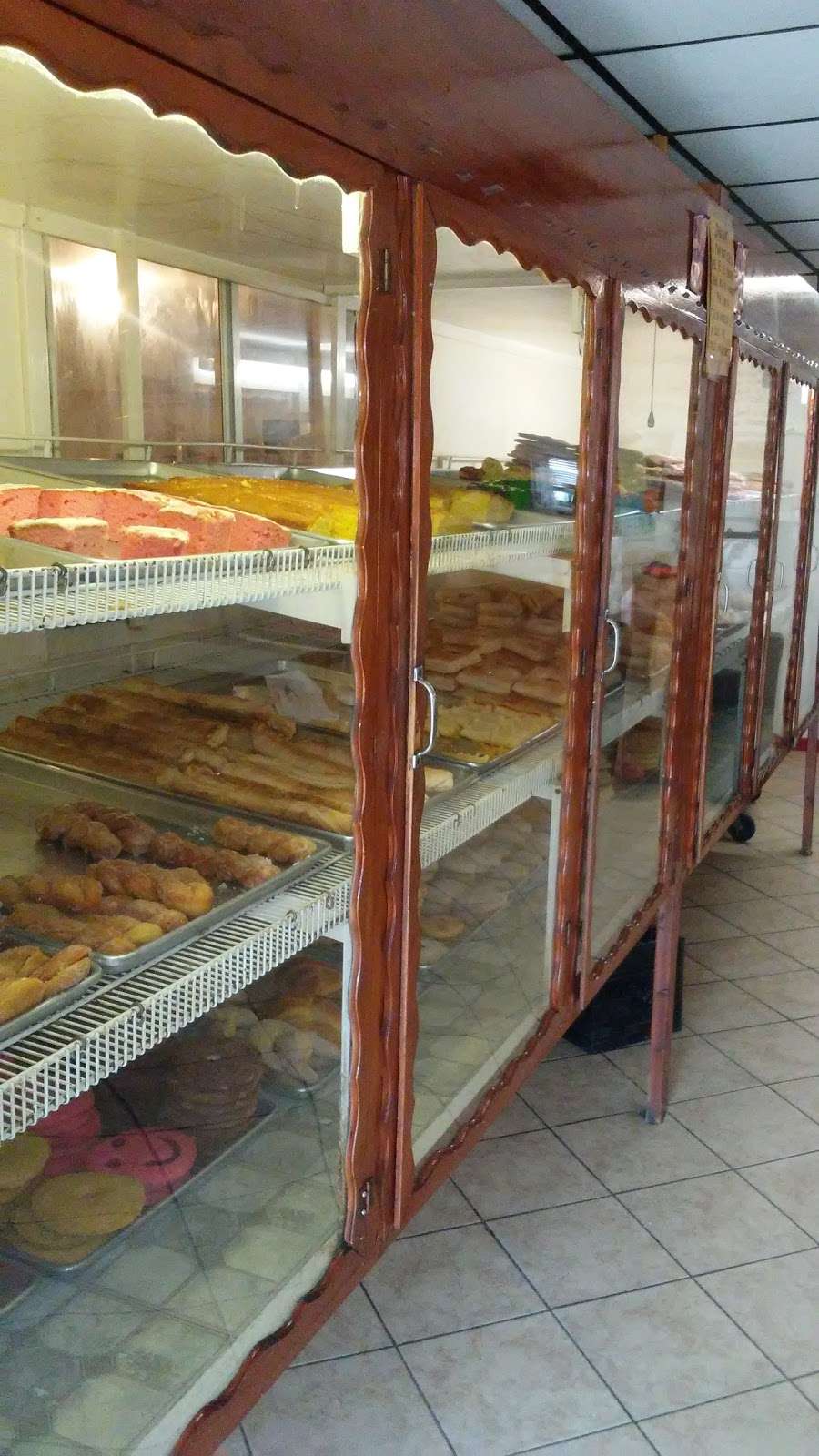 Central Bakery | 4817 Canal St, Houston, TX 77011, USA | Phone: (713) 921-1241