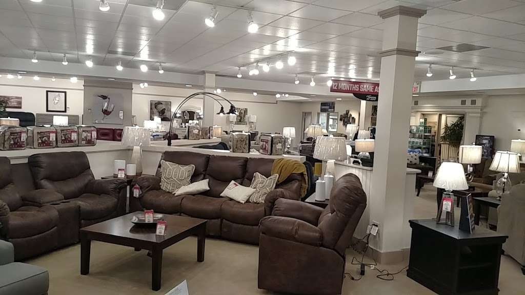 Lancasters Furniture to Go | 1590 Manheim Pike, Lancaster, PA 17601, USA | Phone: (717) 509-3333