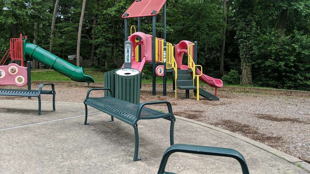 Mundy Avenue Park | 15 Mundy Ave, Spotswood, NJ 08884 | Phone: (732) 251-0700