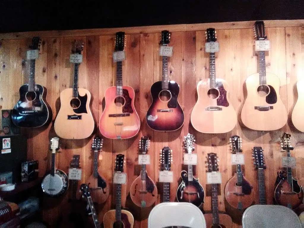 Center Stage Vintage Guitars | 998 S 10th St, Noblesville, IN 46060, USA | Phone: (317) 371-8956