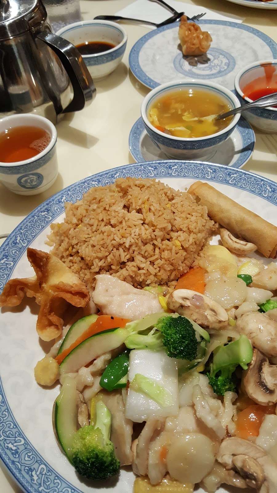 Heaven Dragon Chinese Restaurant | 99 N Kuner Rd, Brighton, CO 80601, USA | Phone: (303) 659-2222