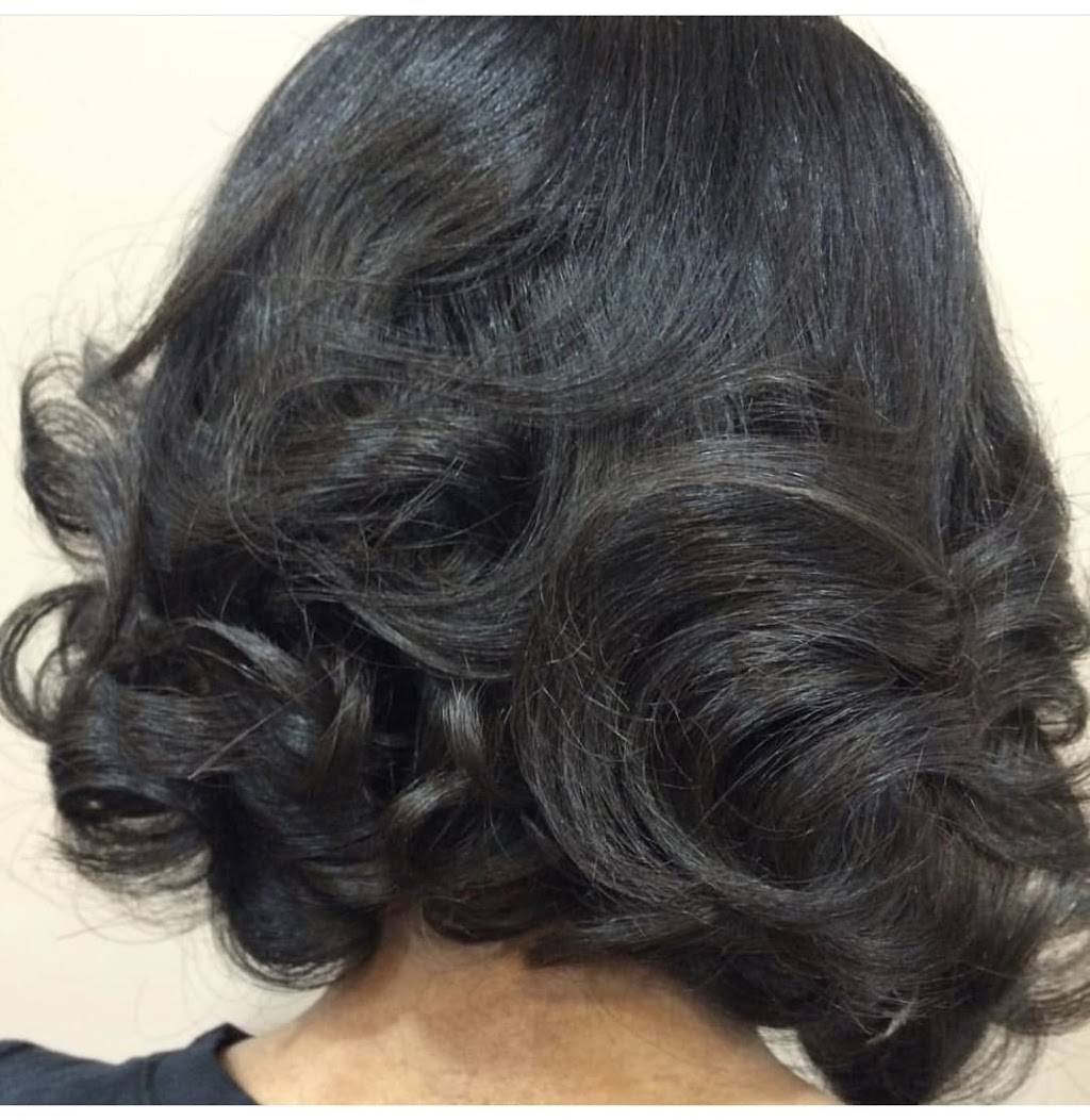 Unique’s Hair Studio | 12811, Detroit, MI 48235, USA | Phone: (810) 333-8753