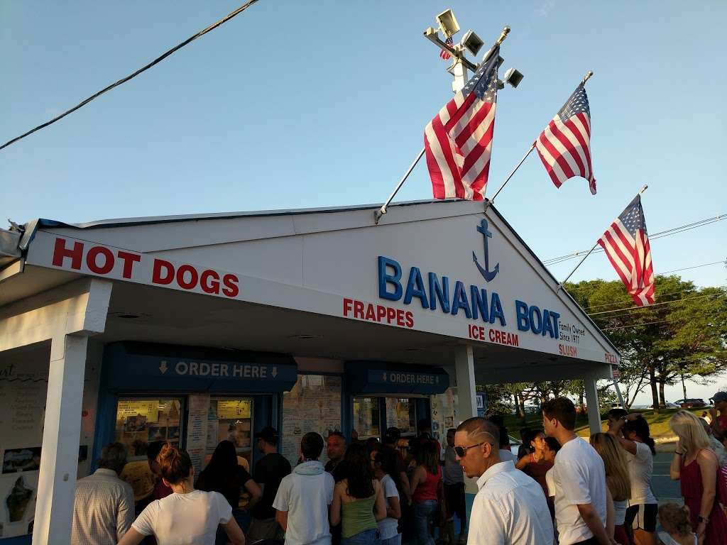 Banana Boat | 700 Beach St, Revere, MA 02151, USA | Phone: (781) 289-4777