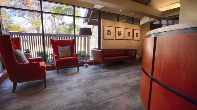 Stephen Ratcliff Family & Cosmetic Dentistry | 909 W Mitchell St, Arlington, TX 76013, USA | Phone: (817) 274-7875