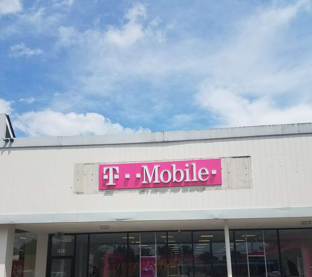 T-Mobile | 5011 Ritchie Hwy Spc 5, Brooklyn, MD 21225, USA | Phone: (410) 415-1662