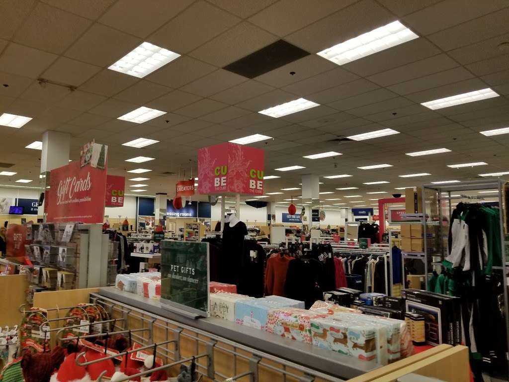 Marshalls | 200 Franklin Village Drive, Franklin, MA 02038, USA | Phone: (508) 520-0338