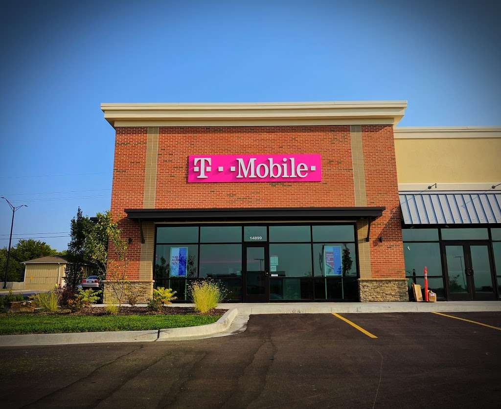 T-Mobile | 14899 151st St, Olathe, KS 66062, USA | Phone: (913) 712-9277