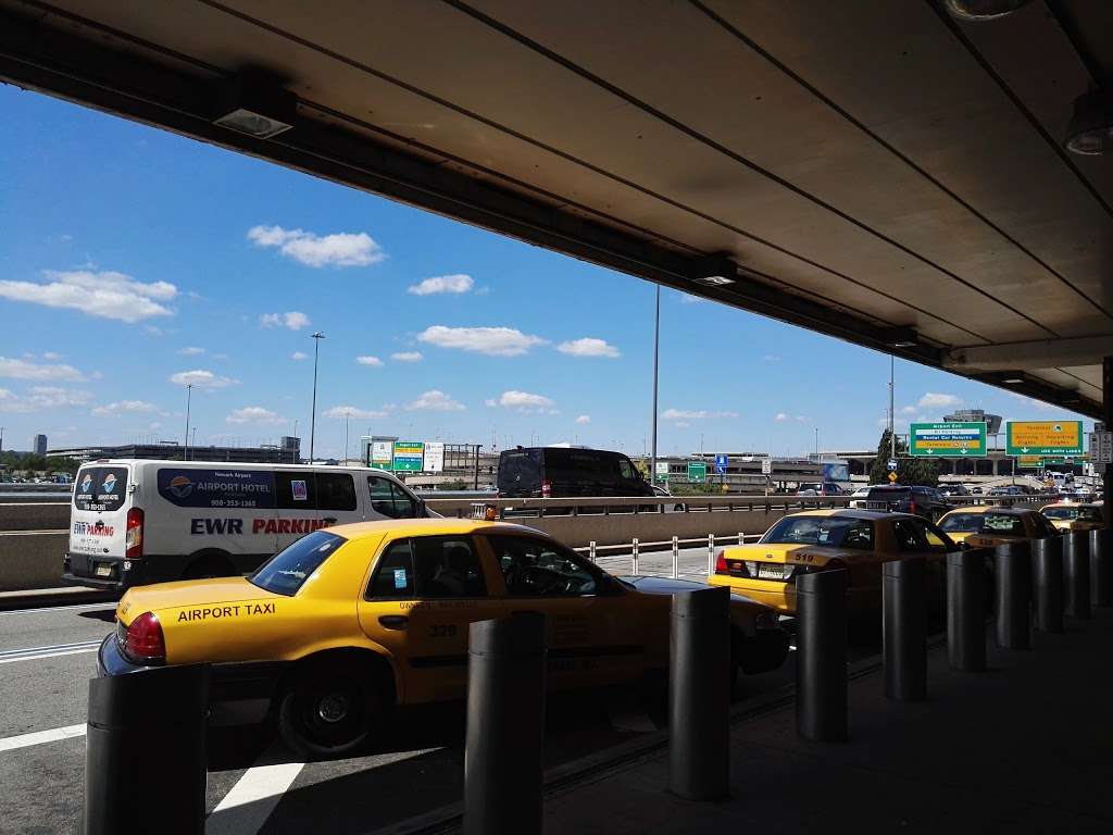 Short-Term Parking B | Newark International Airport St, Newark, NJ 07114, USA | Phone: (973) 961-6000