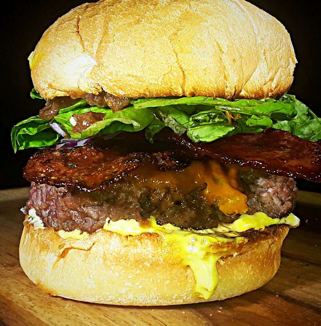 Twizted Burger Company | 249 W Dundee Rd, Buffalo Grove, IL 60089, USA | Phone: (847) 668-6316