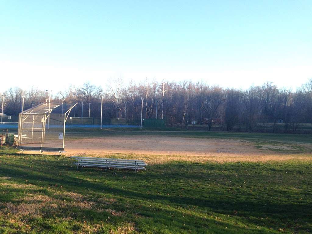 Bluemount Park: Ashers Baseball Field | 511 N Manchester St, Arlington, VA 22203