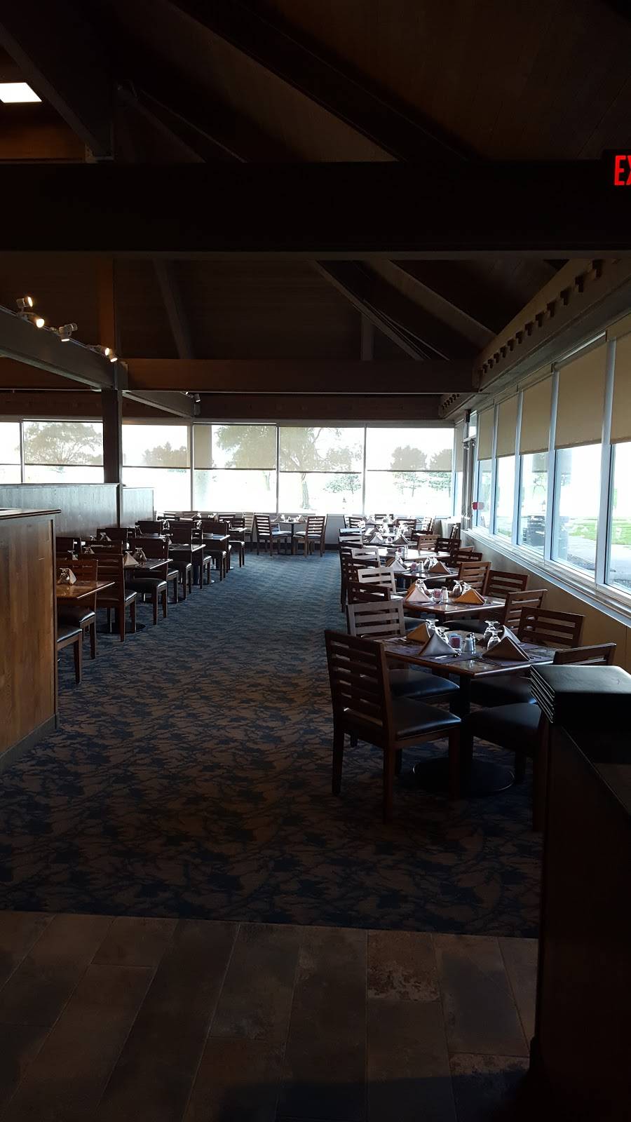 Waters Edge Restaurant | 1750 Park Rd 2, Oregon, OH 43616, USA | Phone: (419) 836-1466