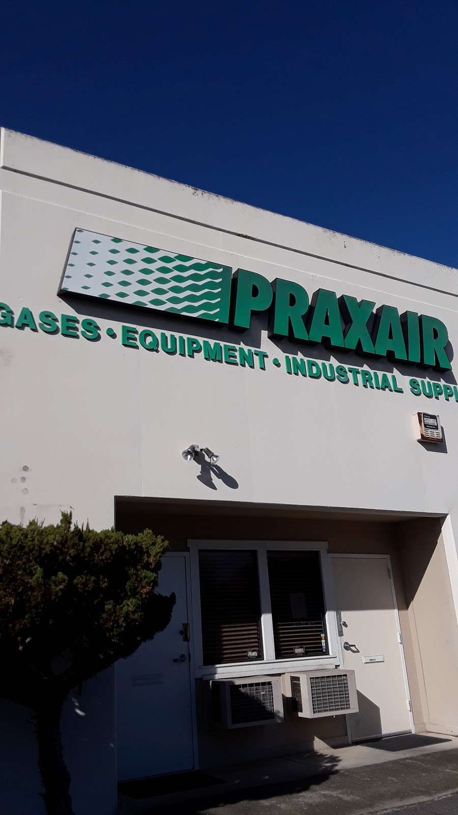 Praxair Welding Gas and Supply Store | 250 W Channel Rd Ste F, Benicia, CA 94510, USA | Phone: (707) 745-8944