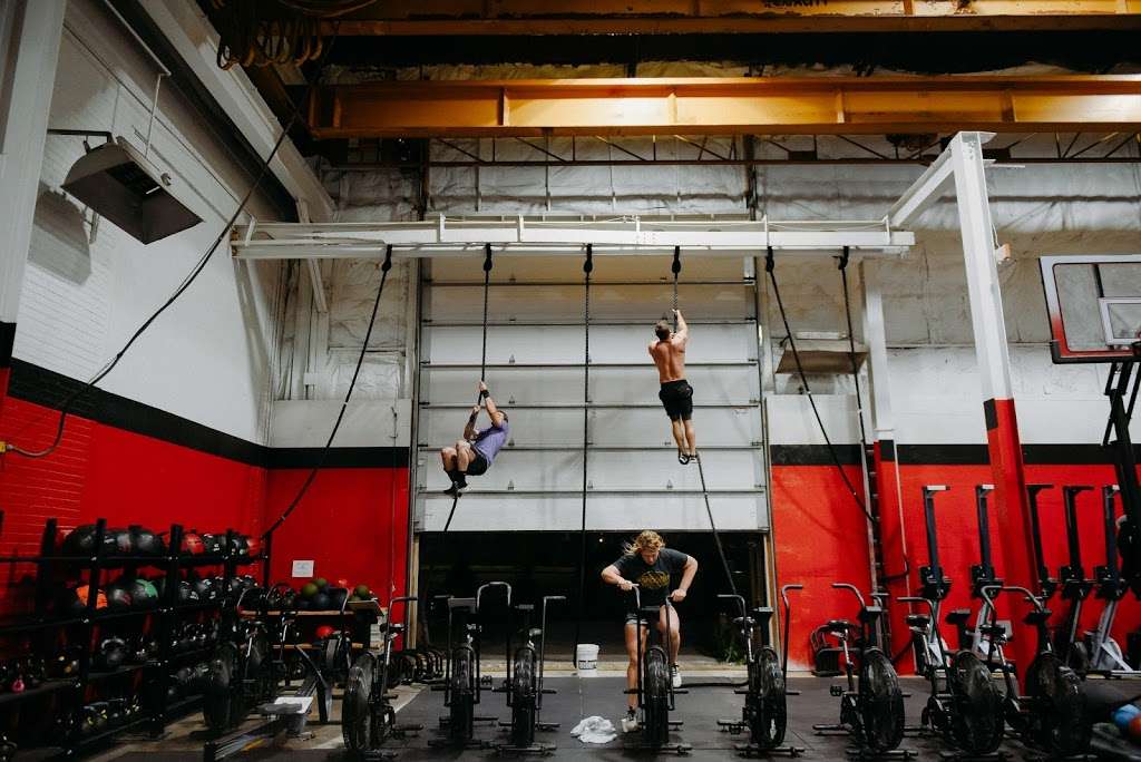 Badger CrossFit | 1169 N 62nd St, Wauwatosa, WI 53213, USA | Phone: (414) 979-9348