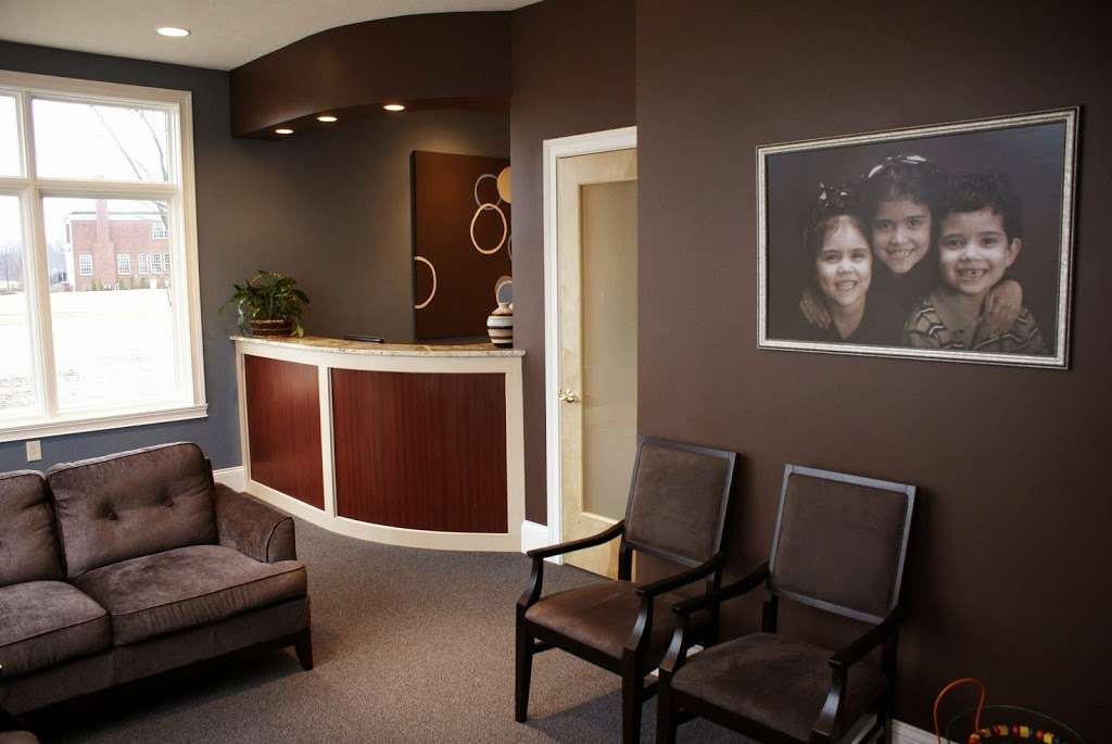 Martine Gary R DDS | 7635 E Stonegate Dr, Zionsville, IN 46077, USA | Phone: (317) 769-4880