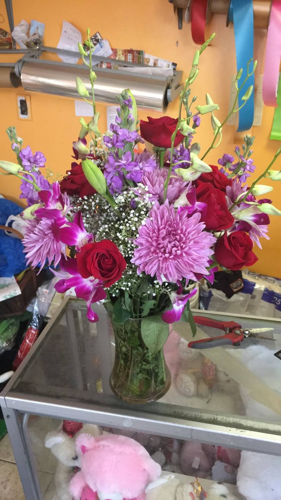 Lucero Florist | 198 Franklin St, Belleville, NJ 07109, USA | Phone: (646) 919-2168