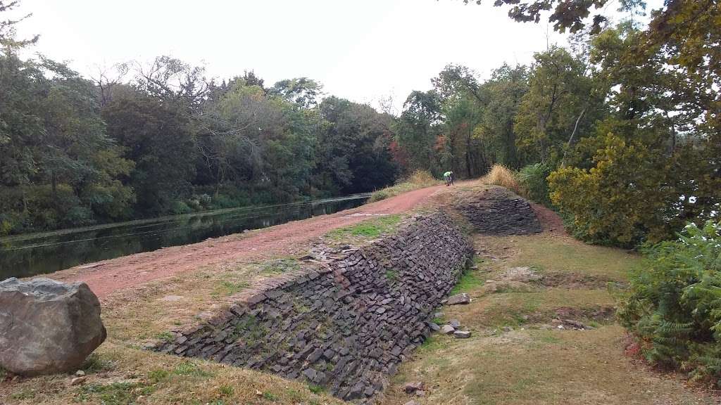 D & R Canal State Park Trail | Delaware and Raritan Canal State Park Trail, Piscataway Township, NJ 08854 | Phone: (609) 397-2000