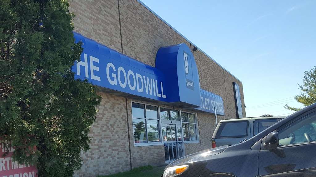 Goodwill Outlet | 330 Benigno Blvd, Bellmawr, NJ 08031, USA | Phone: (856) 931-1361