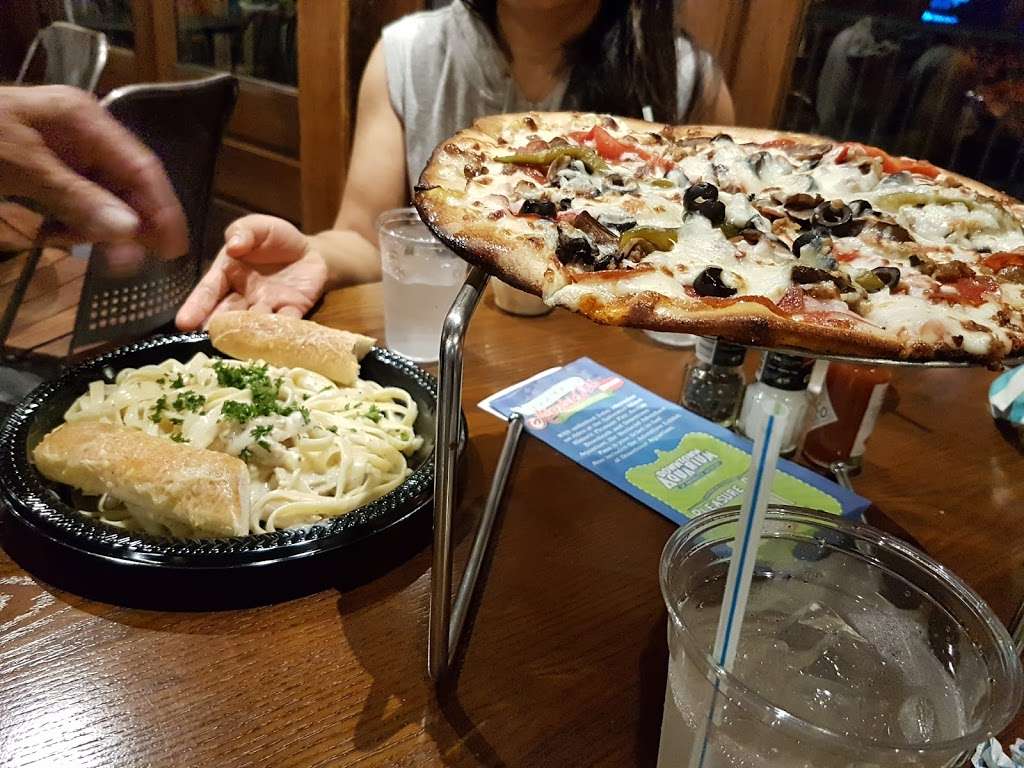 Pizza Oven | 215 Kipp Avenue, Boardwalk #10, Kemah, TX 77565, USA | Phone: (281) 334-2228