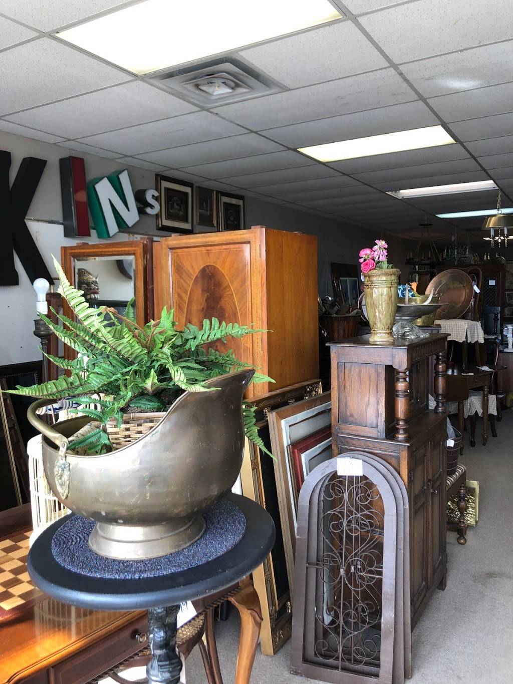 Jo Ann Jenkins Antiques | 4318 W Vickery Blvd, Fort Worth, TX 76107, USA | Phone: (817) 308-6984