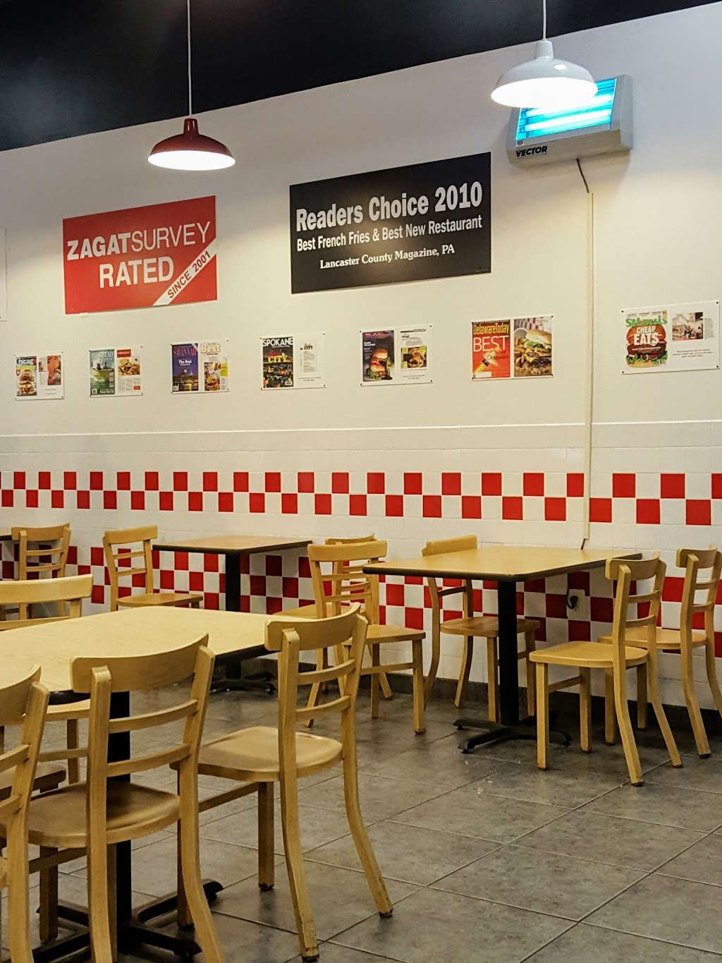 Five Guys | 570 Celebrate Virginia Pkwy, Fredericksburg, VA 22406, USA | Phone: (540) 752-4290