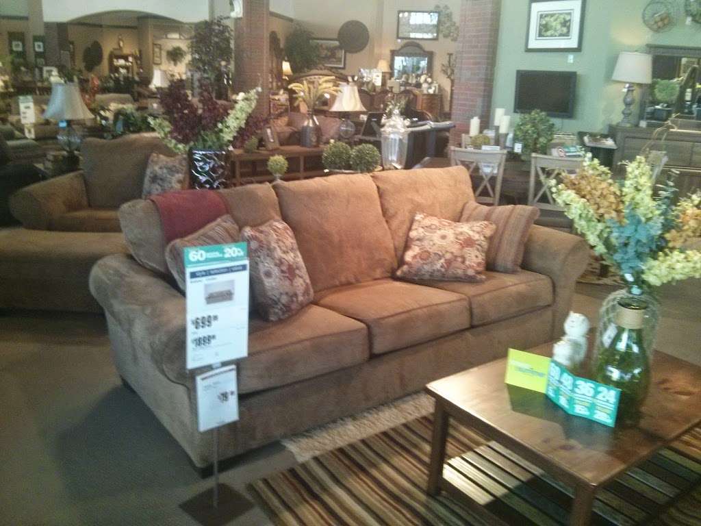 Ashley HomeStore | 875 E Boughton Rd, Bolingbrook, IL 60440 | Phone: (630) 783-2346