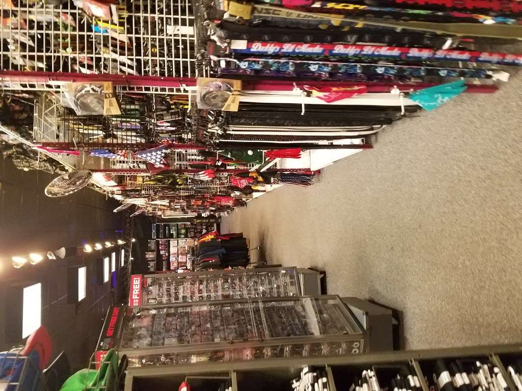 SPENCER GIFTS | 112 Eisenhower Pkwy, Livingston, NJ 07039, USA | Phone: (800) 762-0419