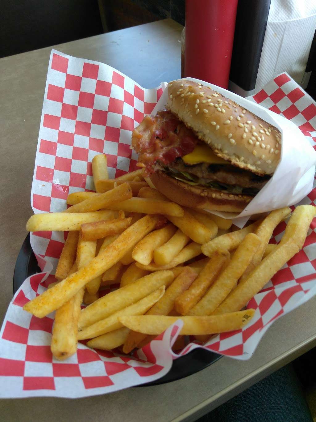 Apollo Burgers | 21239 S Wilmington Ave, Carson, CA 90810, USA | Phone: (310) 830-4009