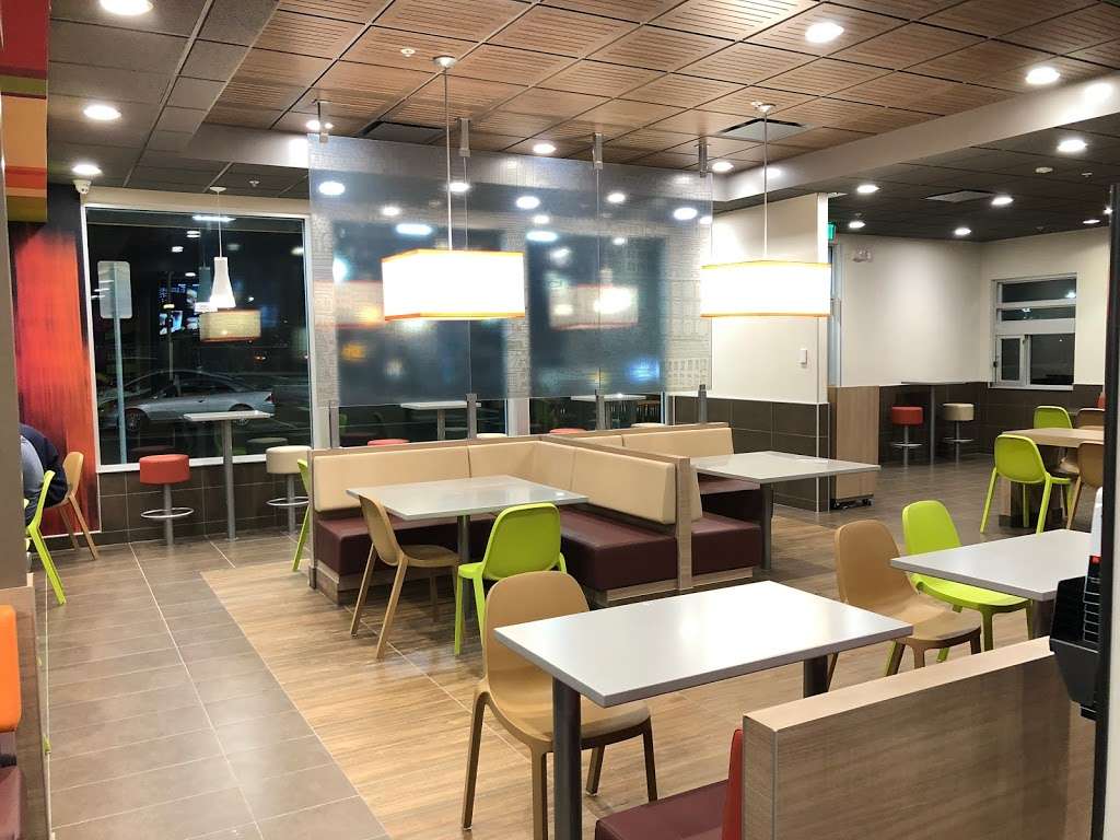 McDonalds | 1439 N Bristol St, Santa Ana, CA 92706, USA | Phone: (714) 558-1154