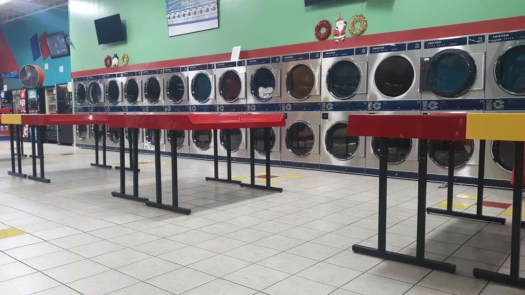 Indyland Laundromat | 9940 E 38th St, Indianapolis, IN 46235 | Phone: (317) 472-9968