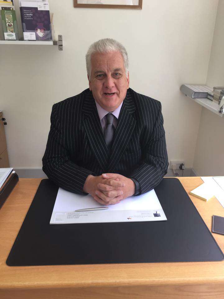 Stoneman Funeral Service | Littlewood House, Turners Hill Rd, Crawley Down, Crawley RH10 4HE, UK | Phone: 01342 716333