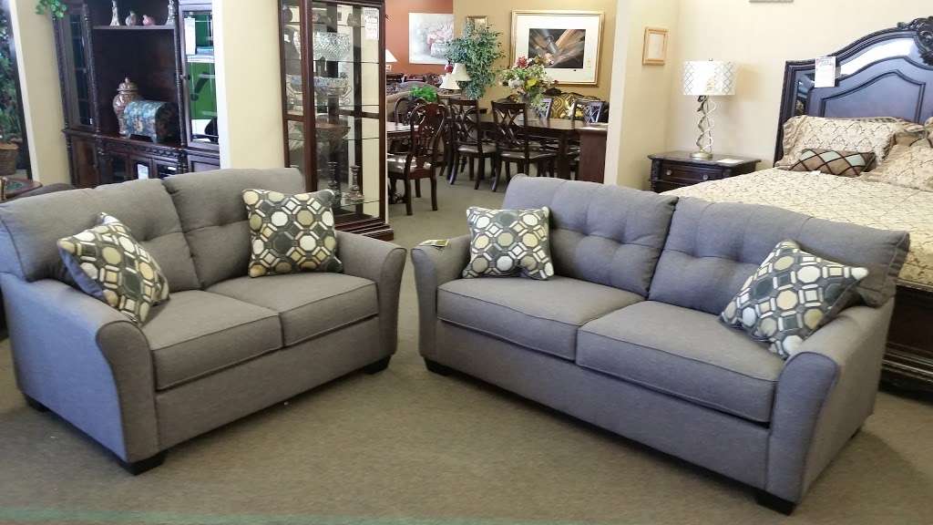Vivians Quality Furniture | 845 E Valley Pkwy, Escondido, CA 92025, USA | Phone: (760) 738-6068