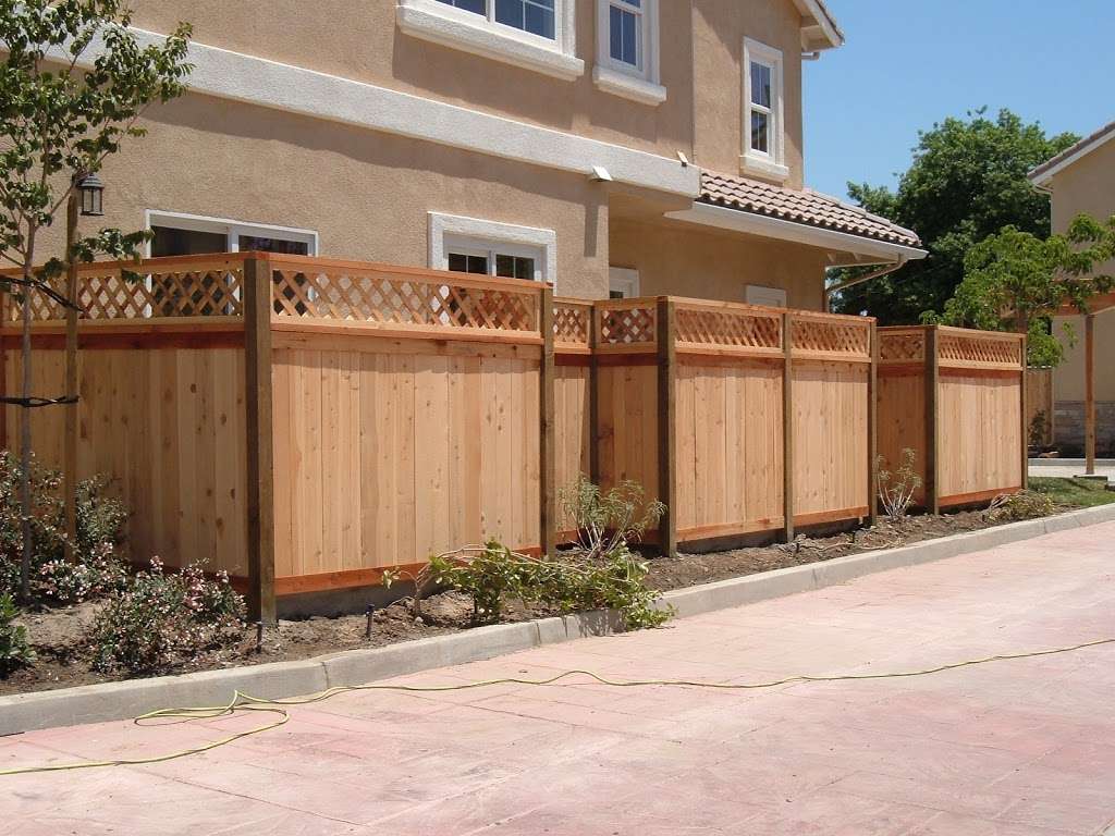 Saddleback Fence & Vinyl Products | 3120 Pullman St Suite #B, Costa Mesa, CA 92626, USA | Phone: (888) 498-4695