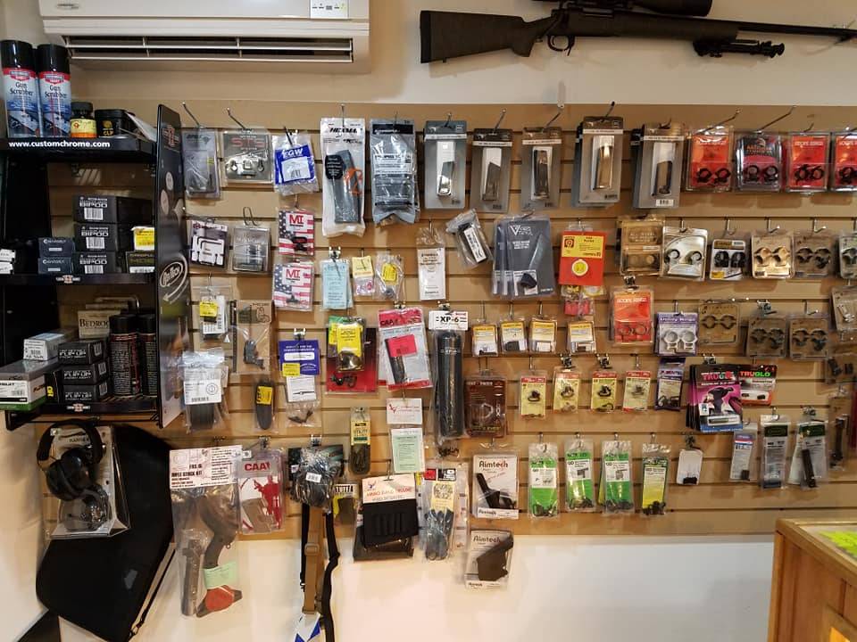 The Gun Locker Inc. | 40 Peuquet Pkwy, Tonawanda, NY 14150, USA | Phone: (716) 240-0400