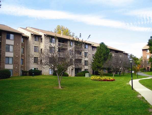 Potomac Garden Apartments | 1300 Sanderson Dr, Sterling, VA 20164, USA | Phone: (703) 430-9588