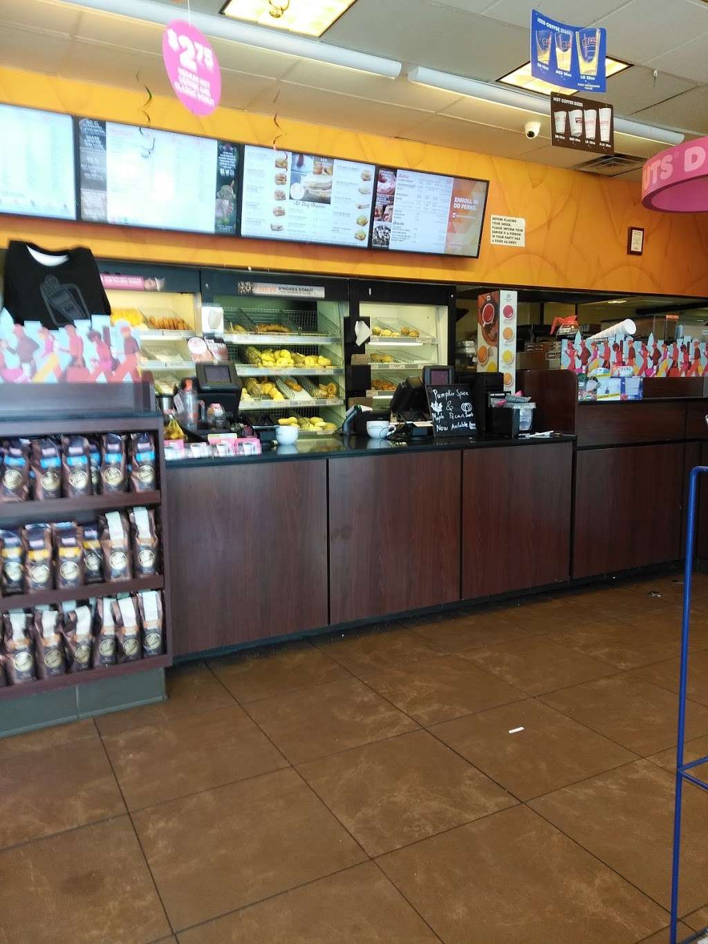 Dunkin Donuts | 19 Bay Shore Rd, Bay Shore, NY 11706, USA | Phone: (631) 254-9092